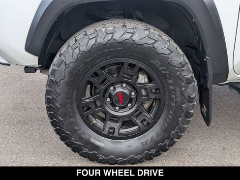 Used 2019 Toyota Tacoma TRD Pro AWD/4WD image 18