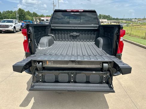 Used 2026 Chevrolet Silverado 1500 High Country AWD/4WD image 24