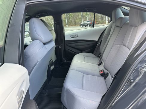 Used 2025 Toyota Corolla SE image 30