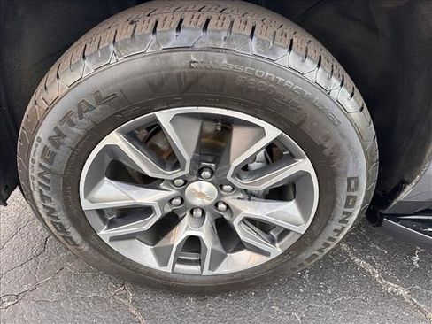 Used 2022 Chevrolet Tahoe LT w/ Luxury Package image 14