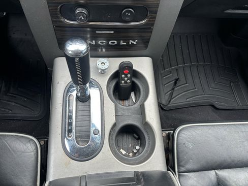 Used 2007 Lincoln Mark LT 4x4 image 13