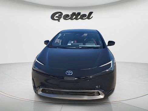 New 2026 Toyota Prius Plug-In Hybrid FWD image 3