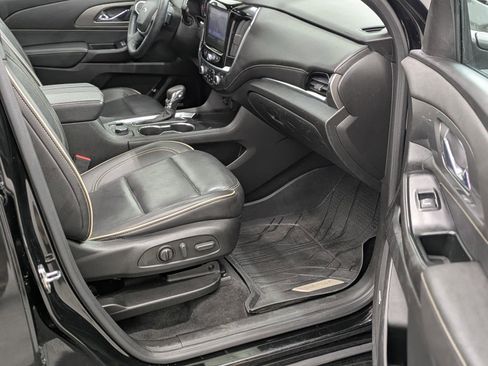 Used 2023 Chevrolet Traverse Premier w/ Redline Edition image 23