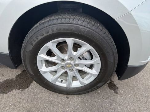 Used 2021 Chevrolet Equinox LT FWD image 4