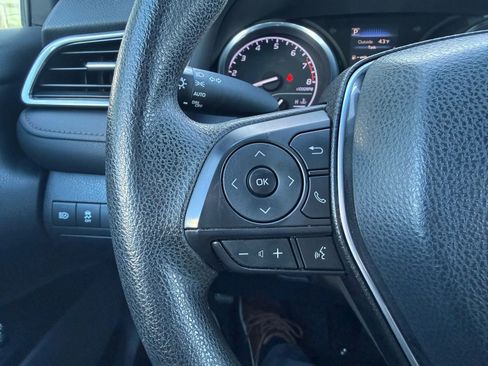 Used 2018 Toyota Camry LE w/ Convenience Package image 21