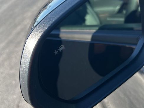 Used 2025 Chevrolet Equinox LT w/ Convenience Package II image 26