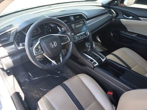 Used 2020 Honda Civic Touring image 11