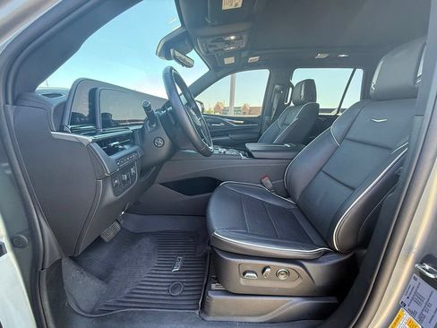 Used 2023 Cadillac Escalade Sport w/ LPO, ONYX Package AWD/4WD image 29