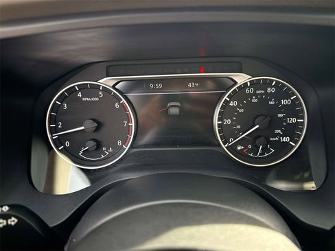 Used 2022 Nissan Rogue SL w/ SL Premium Package image 17