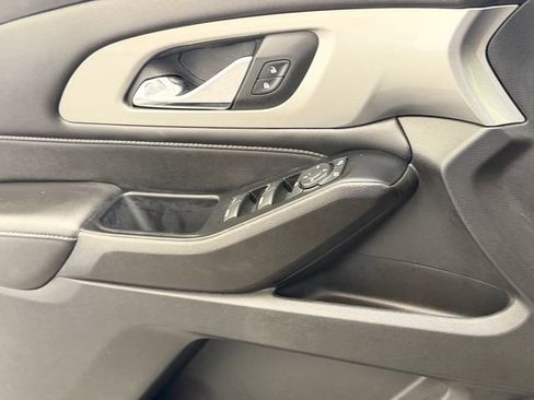Used 2023 Chevrolet Traverse LT w/ LPO, Cargo Package FWD image 23