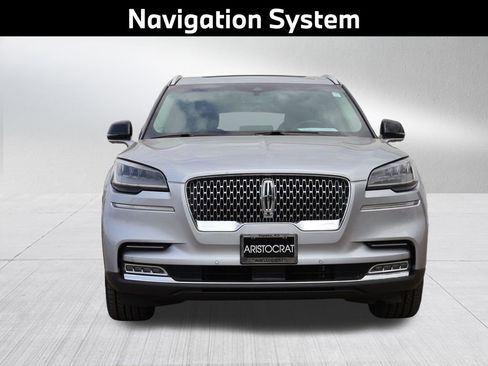 Used 2020 Lincoln Aviator Reserve w/ Equipment Group 201A AWD/4WD image 3