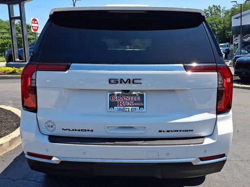 Used 2025 GMC Yukon Elevation w/ LPO, Yukon Black Package AWD/4WD image 5