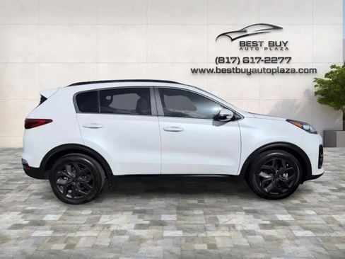 Used 2022 Kia Sportage Nightfall Edition FWD image 8
