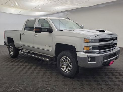 Used 2019 Chevrolet Silverado 3500 LTZ w/ Duramax Plus Package image 7