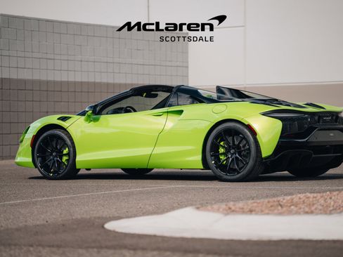 Used 2025 McLaren Artura Performance image 6