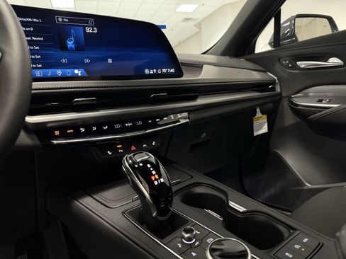 New 2025 Cadillac XT4 Premium Luxury w/ Cold Weather Package image 28