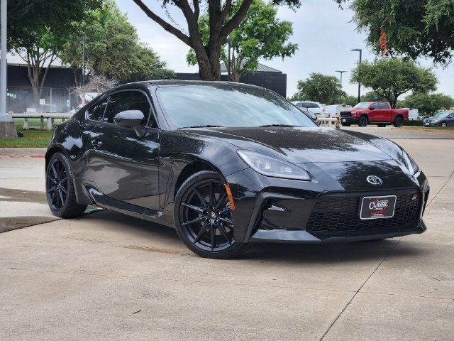 Used 2022 Toyota GR86 Premium RWD image 2