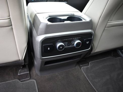 Used 2021 Ford Expedition XLT RWD image 15
