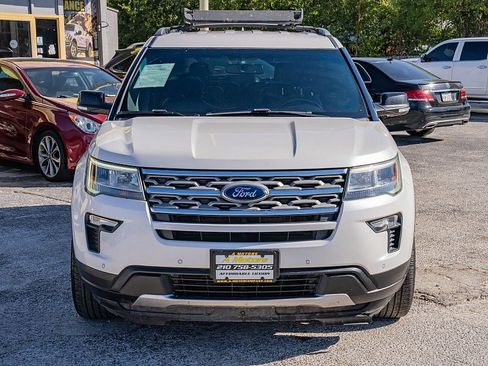Used 2018 Ford Explorer XLT w/ Equipment Group 202A image 2