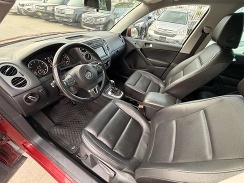 Used 2012 Volkswagen Tiguan S FWD image 17