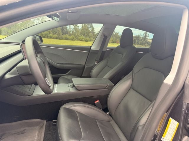 Used 2025 Tesla Model 3 Long Range RWD image 9