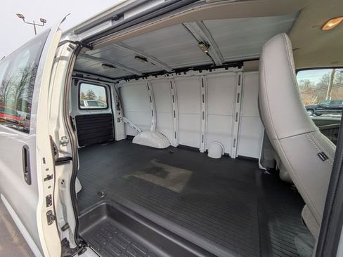 New 2026 GMC Savana 2500 w/ Driver Convenience Package RWD image 26