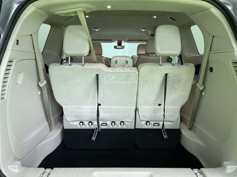 Used 2021 Chrysler Voyager Lxi image 27