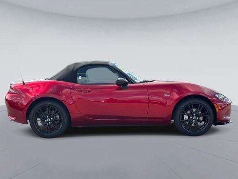 New 2026 MAZDA MX-5 Miata Club w/ Interior Package RWD image 2