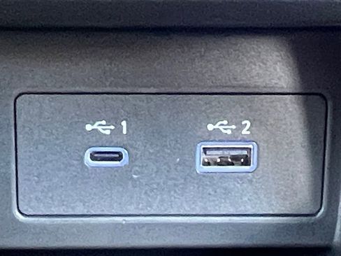 New 2025 Nissan Versa SR FWD image 6