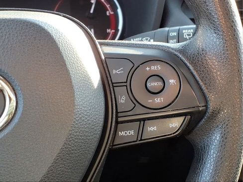 Used 2023 Toyota RAV4 XLE image 17