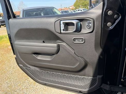 New 2026 Jeep Wrangler Rubicon image 14