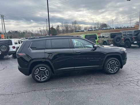 New 2026 Jeep Cherokee Laredo image 7