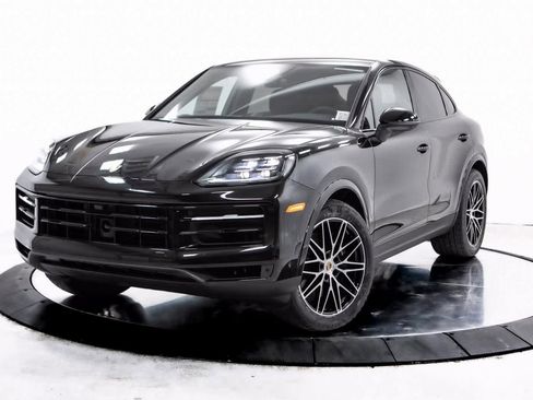 Certified 2025 Porsche Cayenne image 1