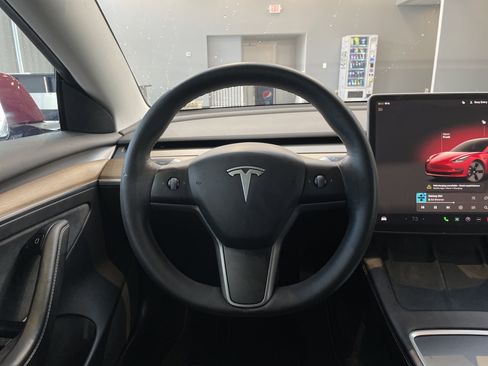 Used 2022 Tesla Model 3 Long Range image 18