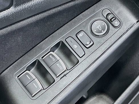 Used 2025 Honda Civic LX image 17