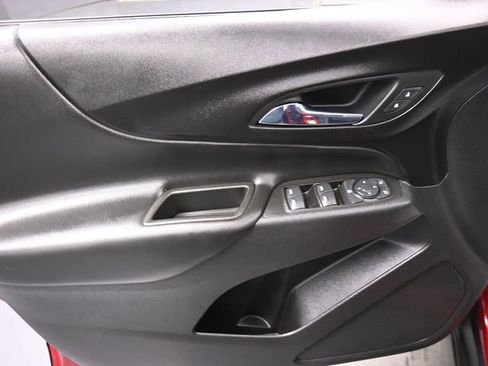 Used 2020 Chevrolet Equinox LT image 13