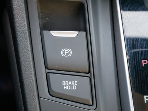 Used 2018 Honda CR-V Touring image 32