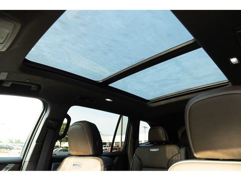New 2026 GMC Acadia Denali Ultimate w/ LPO, Floor Liner Package AWD/4WD image 16