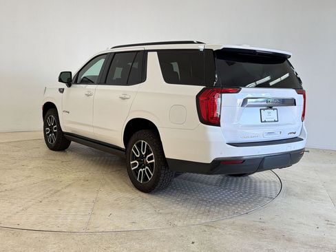 Used 2023 GMC Yukon AT4 w/ Technology Package AWD/4WD image 3