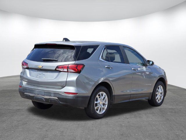 Used 2023 Chevrolet Equinox LT w/ Driver Convenience Package AWD/4WD image 4