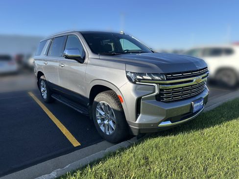 Used 2021 Chevrolet Tahoe Premier w/ Premium Package AWD/4WD image 2