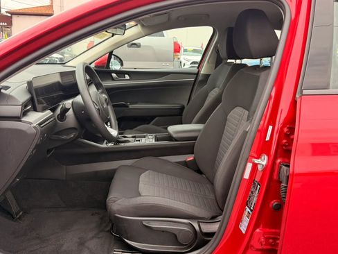 Used 2025 Kia K5 LXS image 12