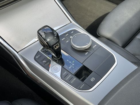 Used 2019 BMW 330i Sedan w/ M Sport Package RWD image 26