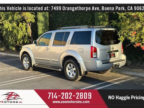 Used 2011 Nissan Pathfinder SV RWD image 9
