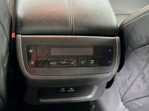 Used 2022 Nissan Pathfinder SL w/ SL Black Package image 34