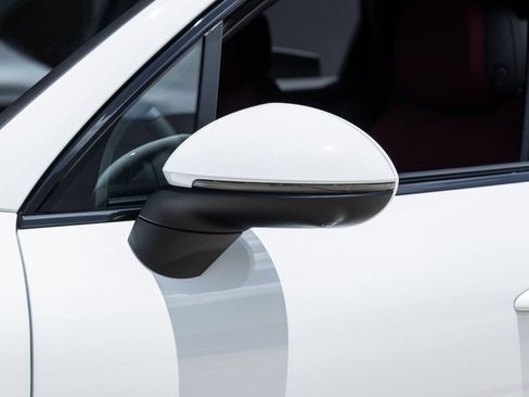 Certified 2025 Porsche Cayenne AWD/4WD image 16