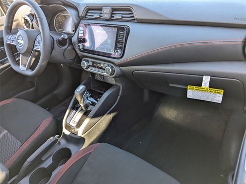 New 2025 Nissan Versa SR image 29