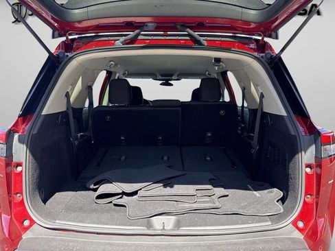 Certified 2023 Nissan Pathfinder SV FWD image 21