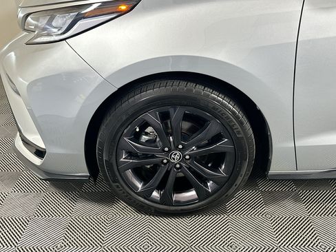 Certified 2023 Toyota Sienna XSE w/ XSE Plus Package FWD image 11