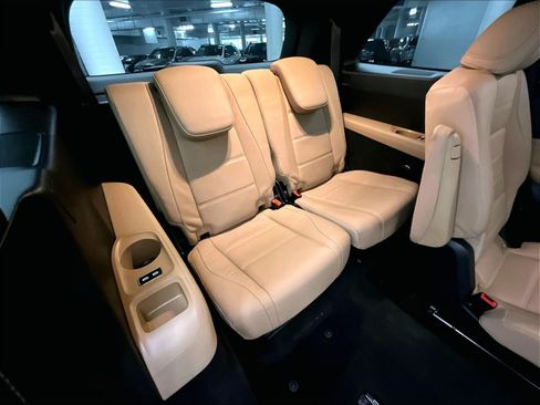 Used 2026 Mercedes-Benz GLS 580 4MATIC image 35